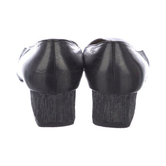 Bruno Magli Authentic Solid Black Vintage Medium Low Heel Pumps 8.5 C - Picture 4 of 7